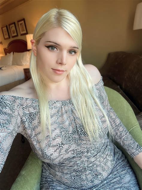 Chubby femboy masturbating in trap action .